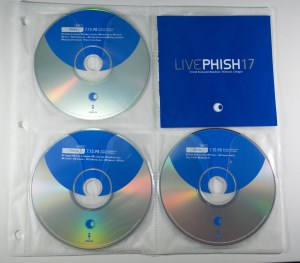 Live Phish 17 - 7.15.98 Portland Meadows, Portland, OR (08)